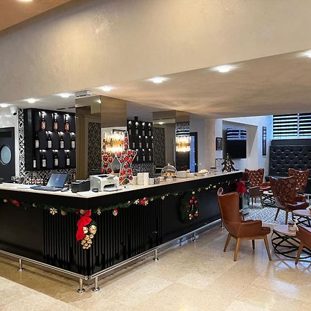 Hotel Monogram Park Ruma Ngoại thất bức ảnh