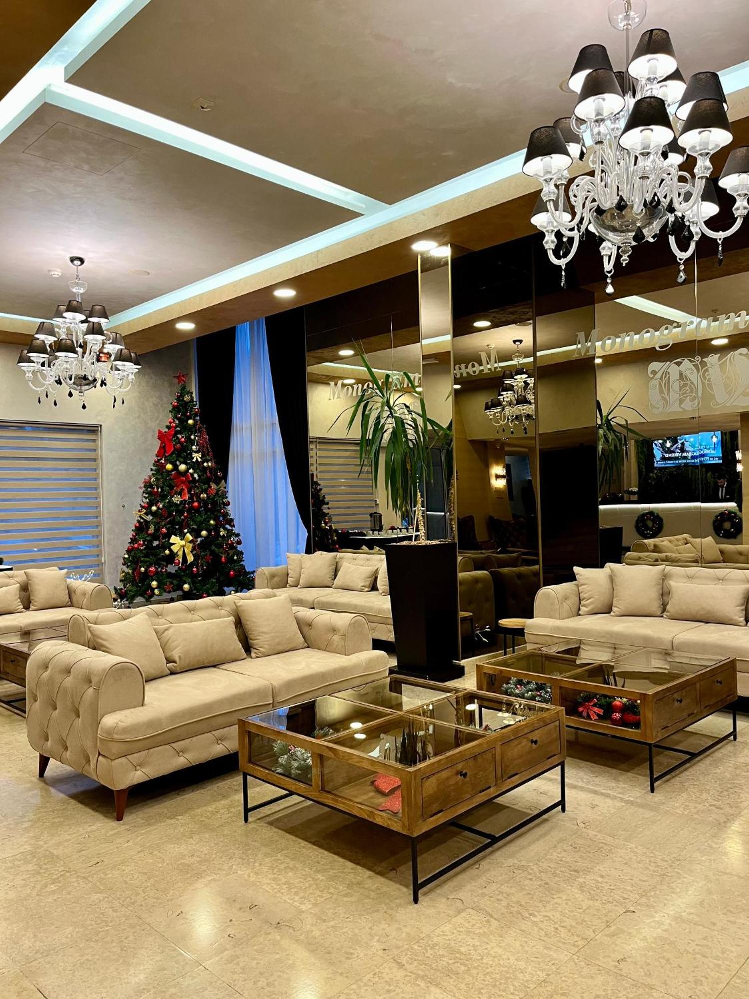 Hotel Monogram Park Ruma Ngoại thất bức ảnh