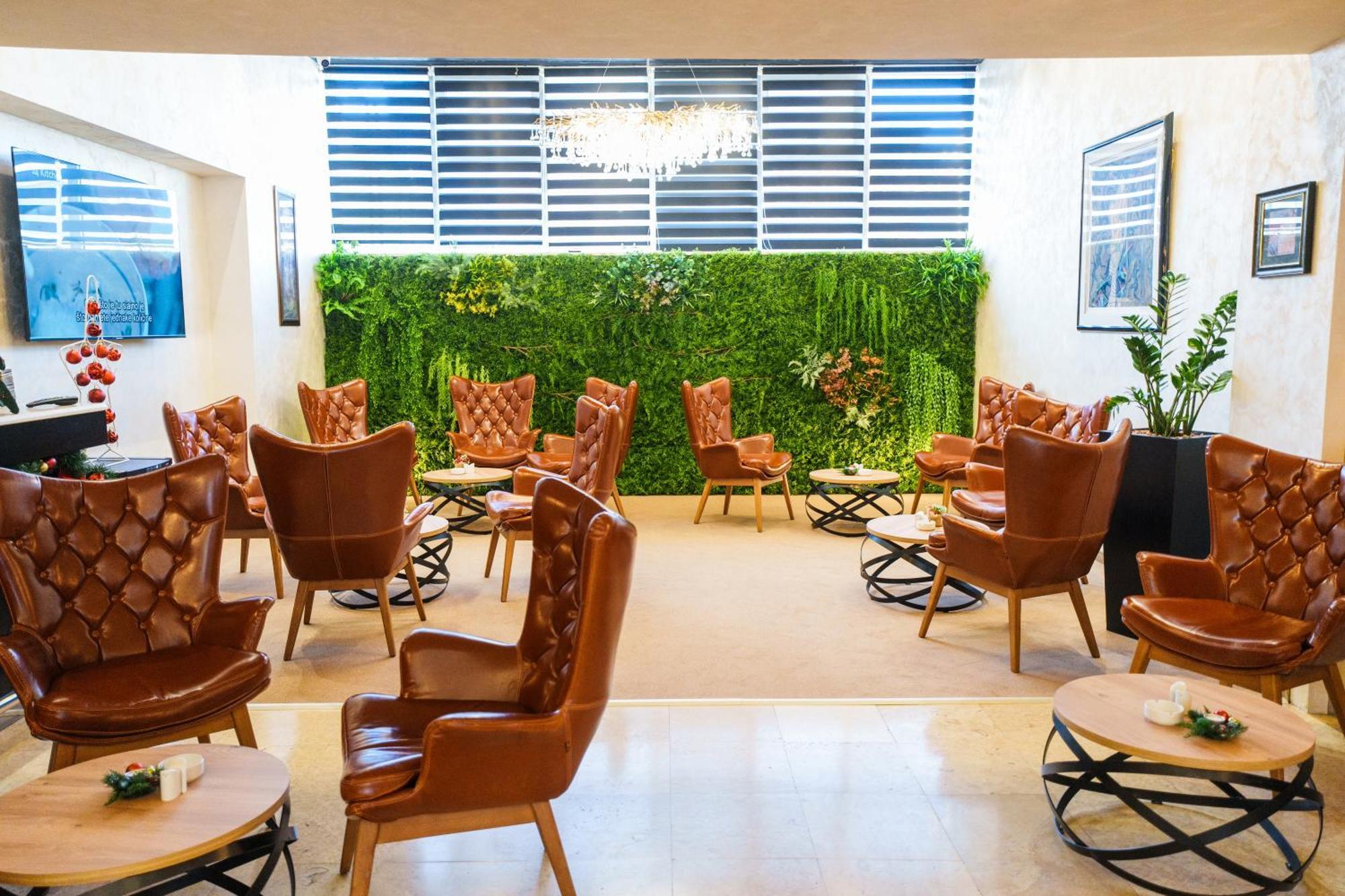 Hotel Monogram Park Ruma Ngoại thất bức ảnh