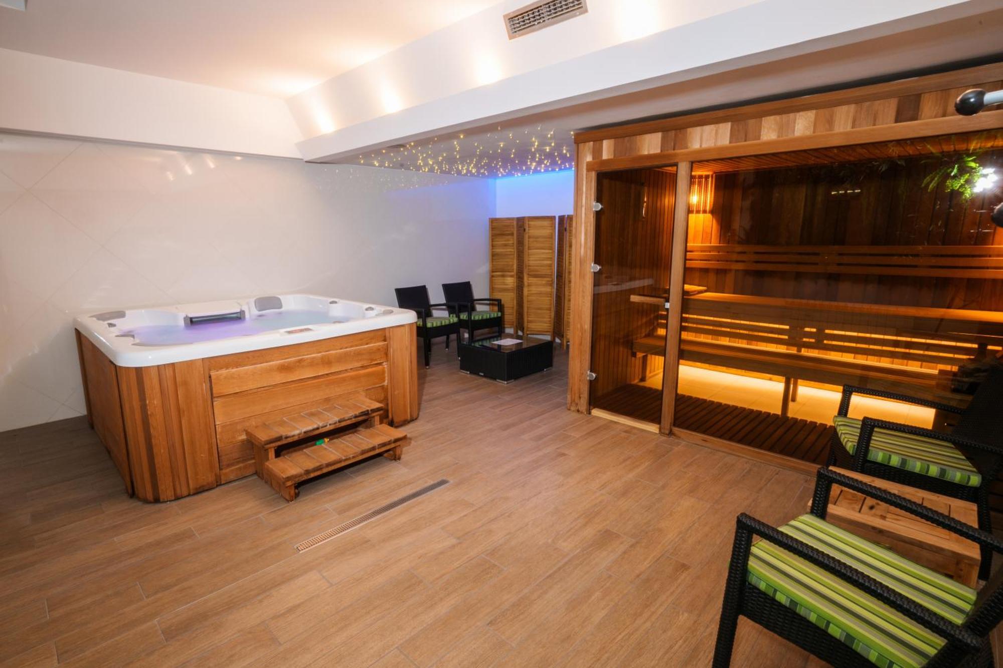 Hotel Monogram Park Ruma Ngoại thất bức ảnh